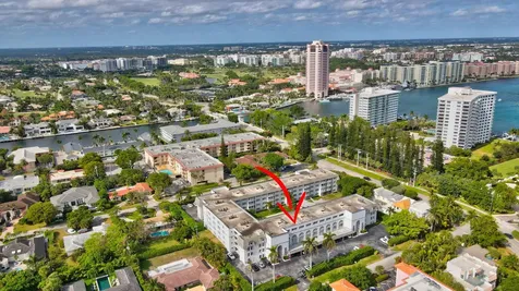 800 E Camino Boca Raton FL 33432