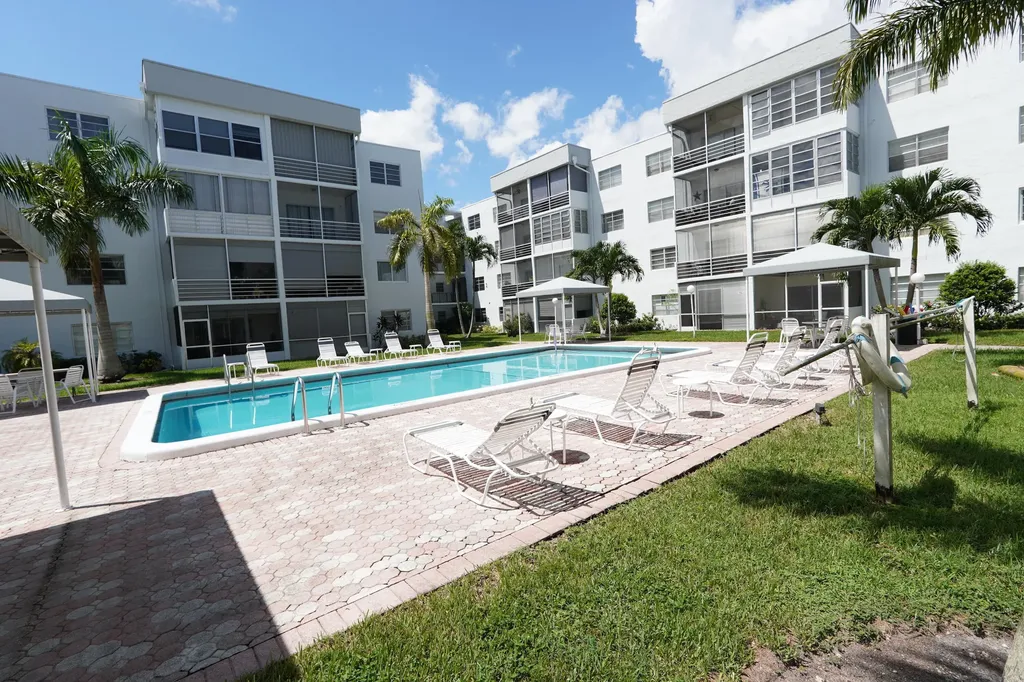3000 E Sunrise Lakes Boulevard Sunrise FL 33322