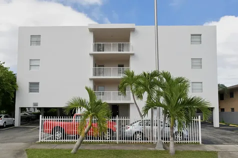1095 W 77th Street Hialeah FL 33014