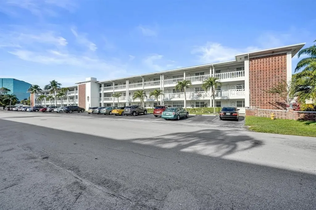 5201 NE 24th Terrace Fort Lauderdale FL 33308