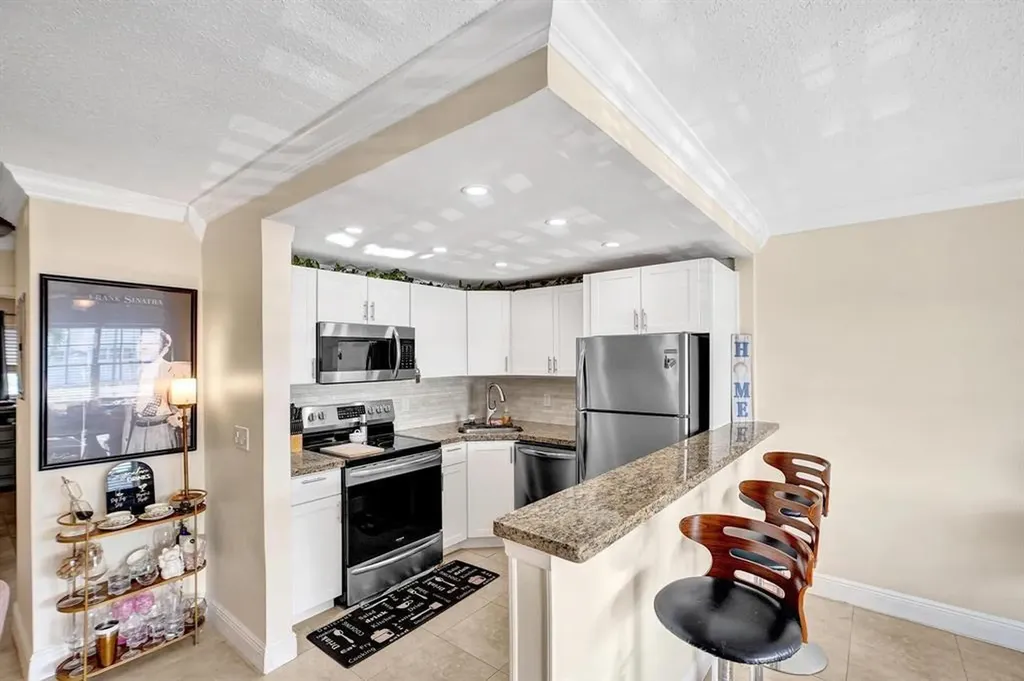 5201 NE 24th Terrace Fort Lauderdale FL 33308