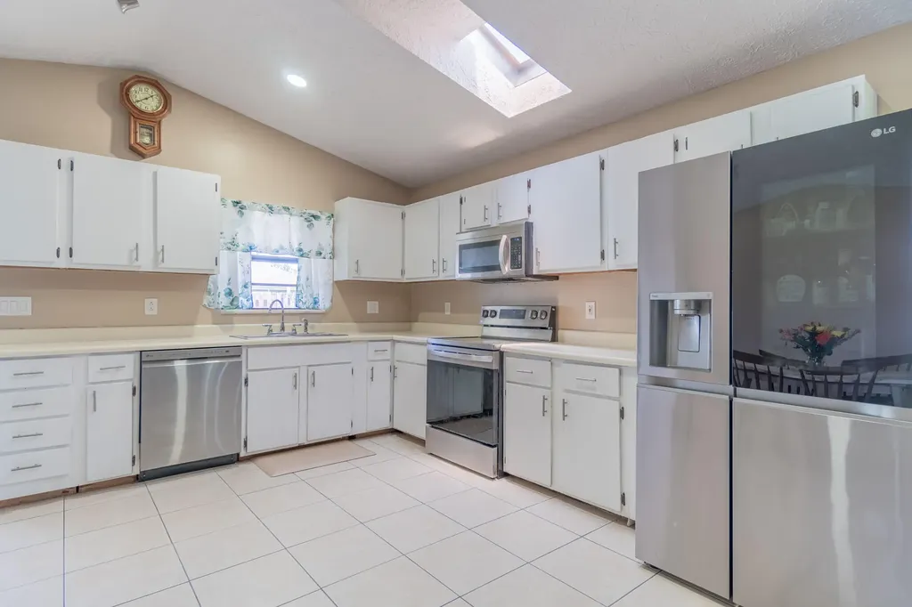 1573 SW Dycus Avenue Port St Lucie FL 34953