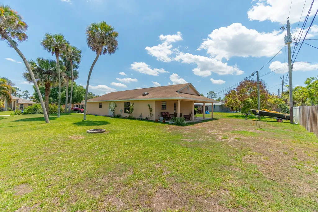 1573 SW Dycus Avenue Port St Lucie FL 34953