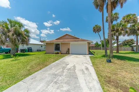 1573 SW Dycus Avenue Port St Lucie FL 34953