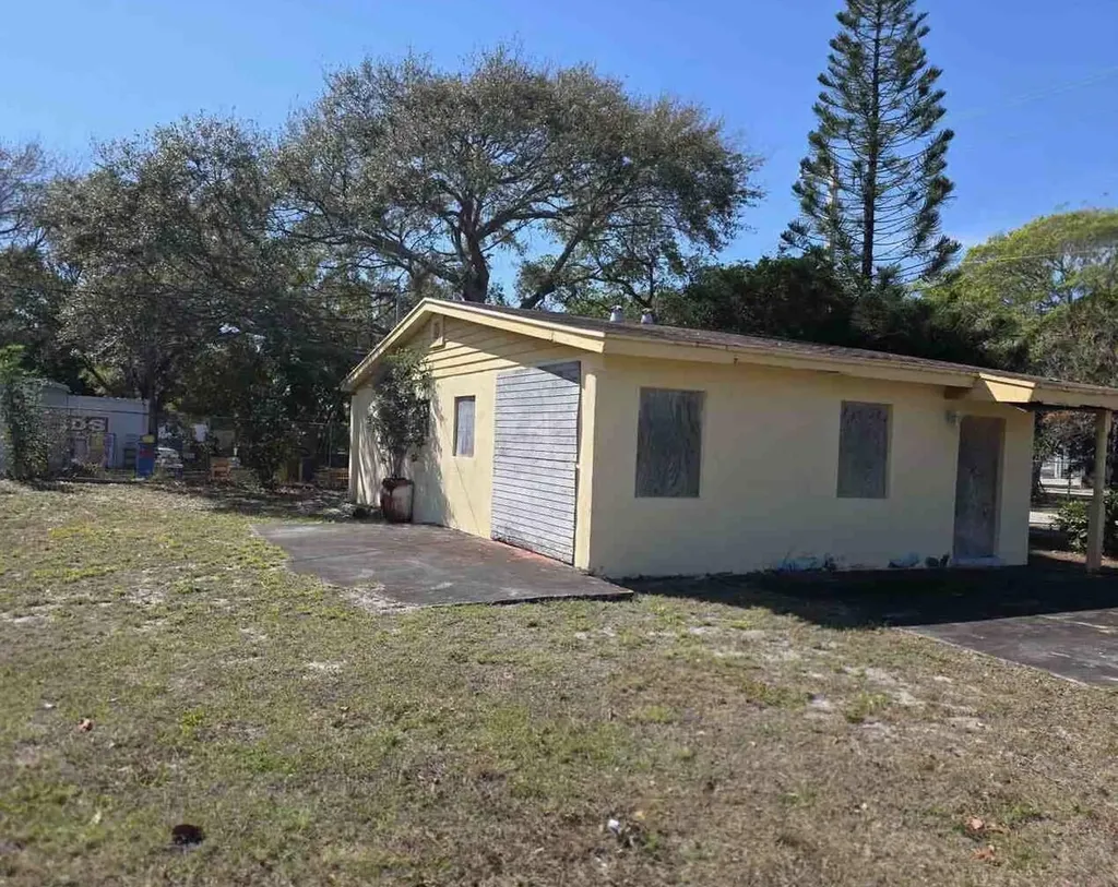 333 NW 8th Avenue Delray Beach FL 33444
