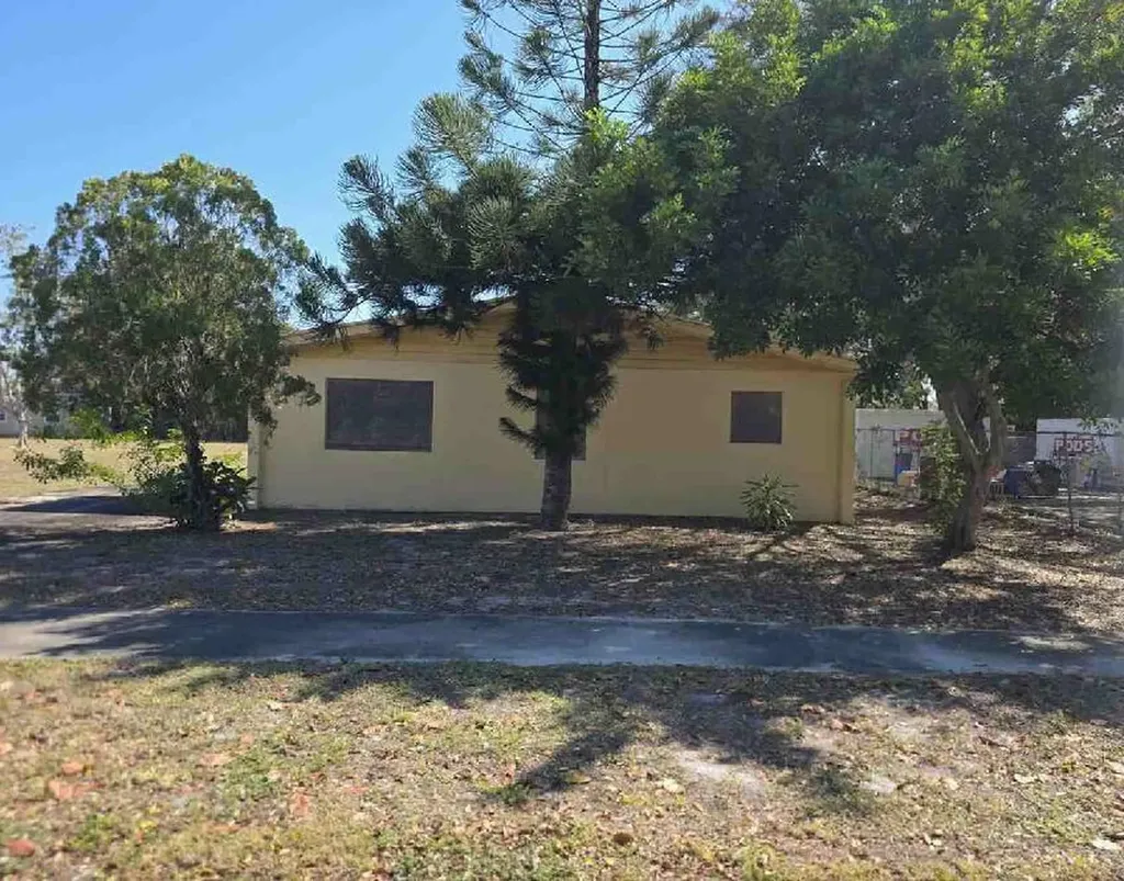 333 NW 8th Avenue Delray Beach FL 33444