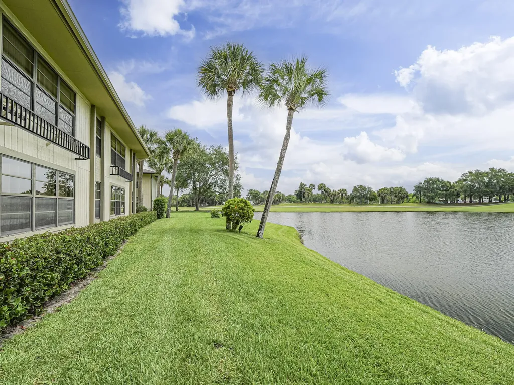 23 Plantation Drive Vero Beach FL 32966