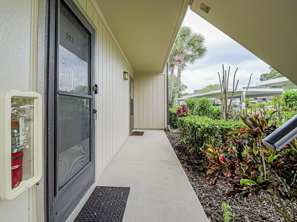 23 Plantation Drive Vero Beach FL 32966