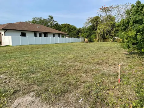 2630 NW 20th Avenue Oakland Park FL 33311