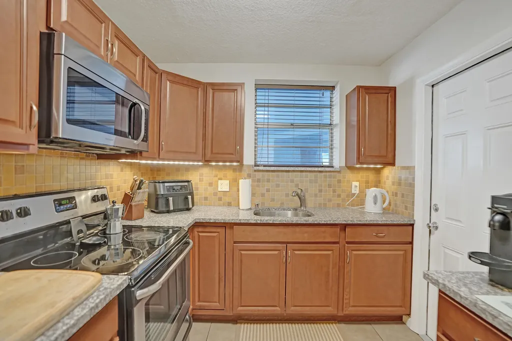 1400 Tallwood Avenue Hollywood FL 33021
