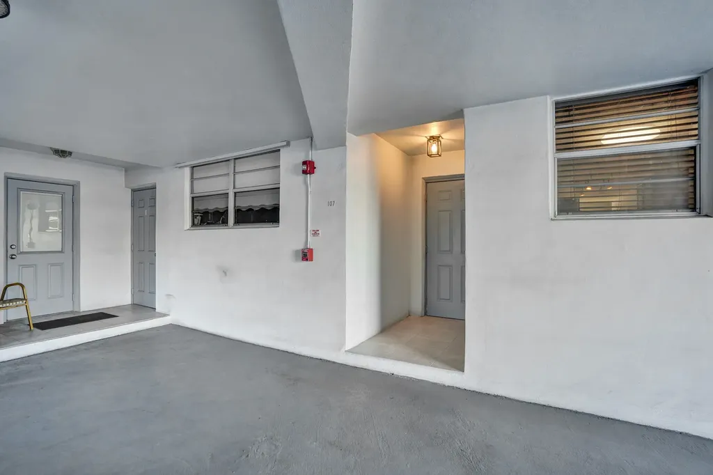 1400 Tallwood Avenue Hollywood FL 33021