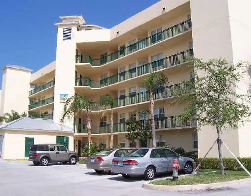27 Royal Palm Way Boca Raton FL 33432
