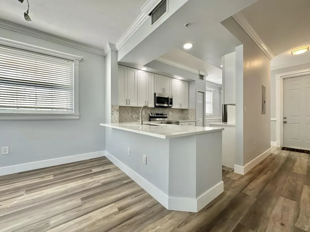 27 Royal Palm Way Boca Raton FL 33432