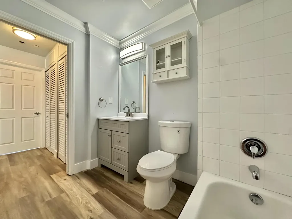 27 Royal Palm Way Boca Raton FL 33432