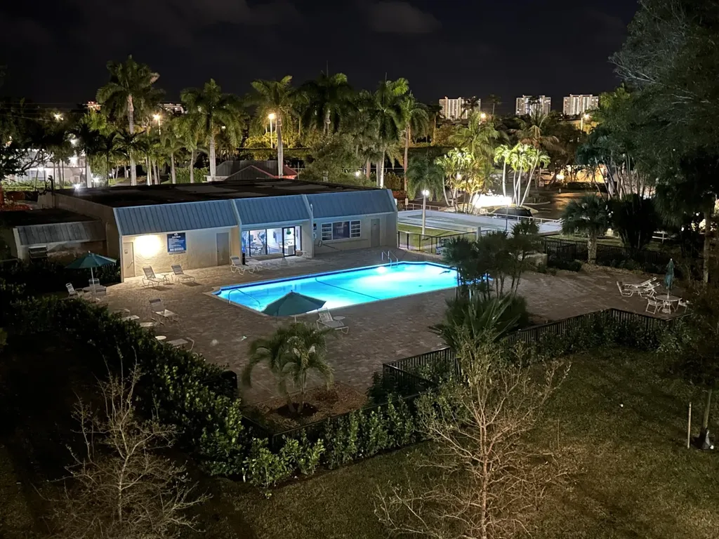 27 Royal Palm Way Boca Raton FL 33432