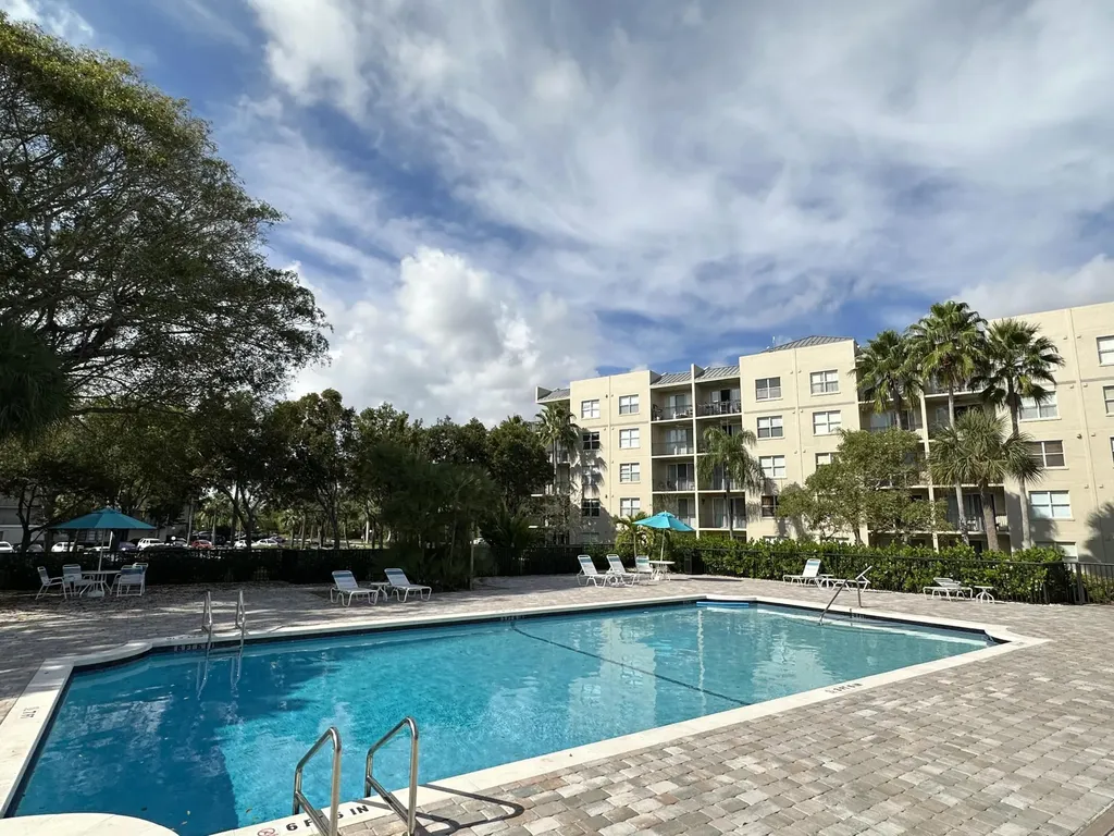 27 Royal Palm Way Boca Raton FL 33432