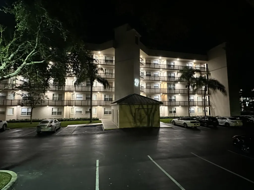 27 Royal Palm Way Boca Raton FL 33432