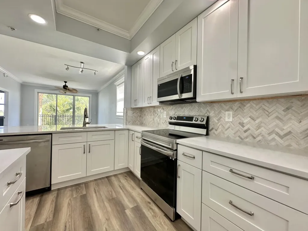 27 Royal Palm Way Boca Raton FL 33432
