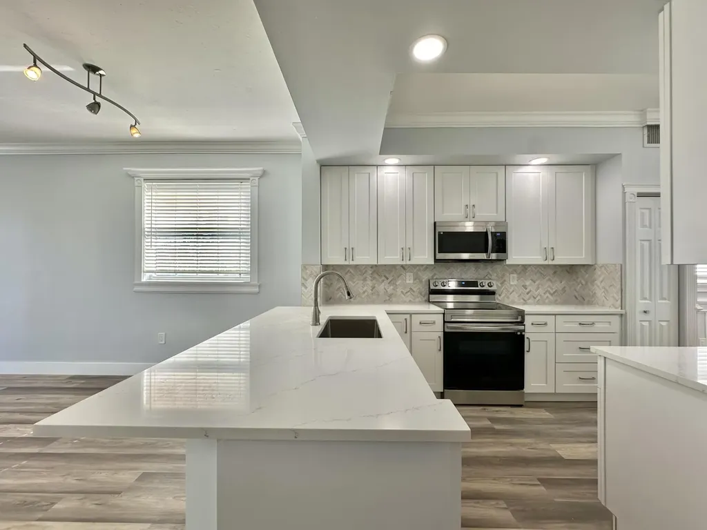 27 Royal Palm Way Boca Raton FL 33432