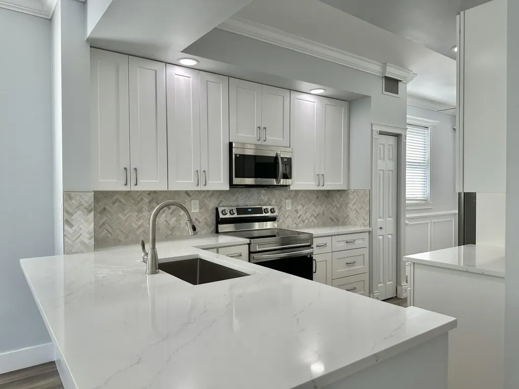27 Royal Palm Way Boca Raton FL 33432