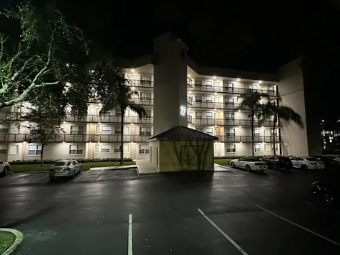 27 Royal Palm Way Boca Raton FL 33432
