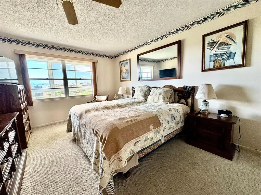 4046 Guildford Boca Raton FL 33434