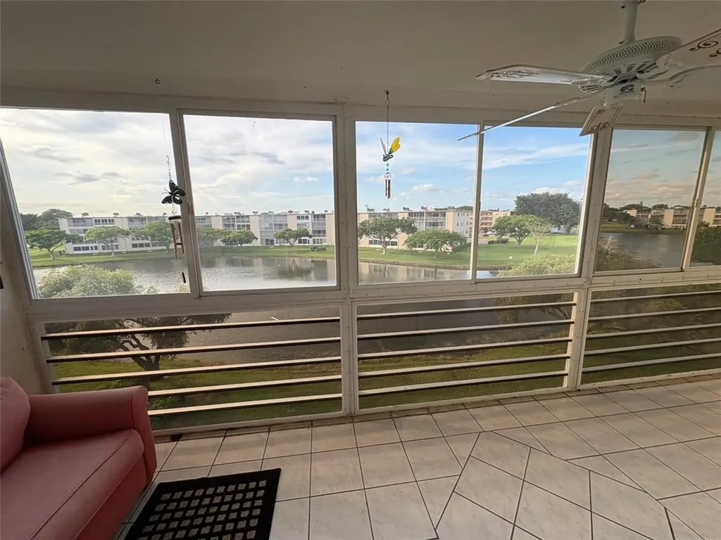 4046 Guildford Boca Raton FL 33434