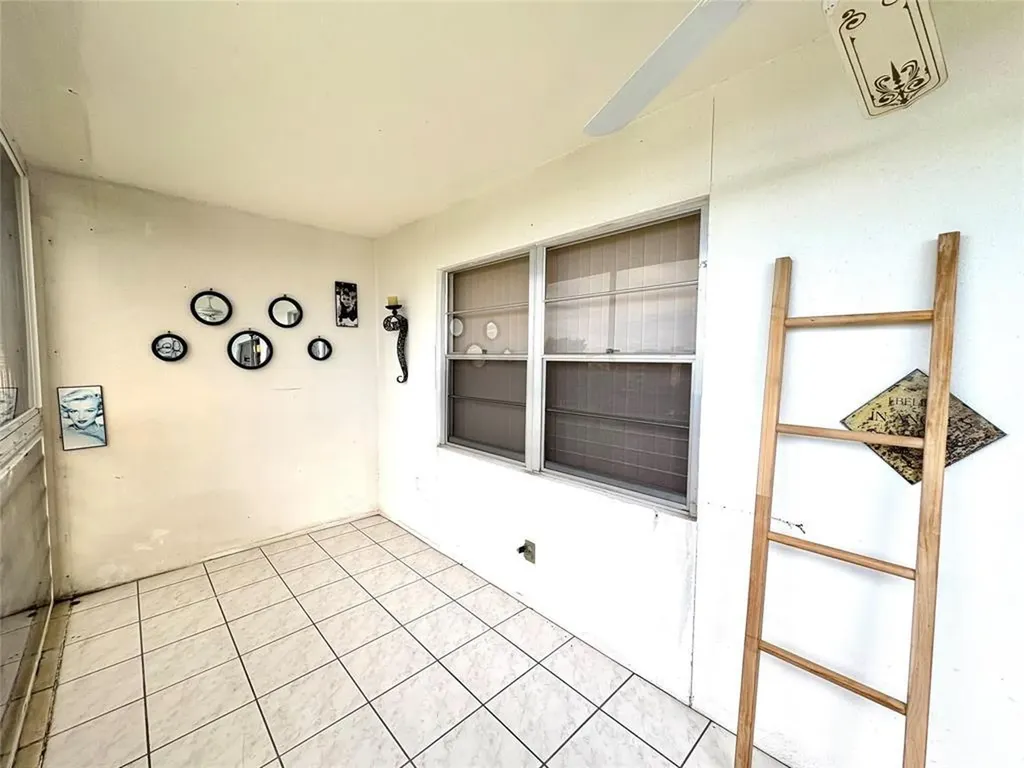 4046 Guildford Boca Raton FL 33434