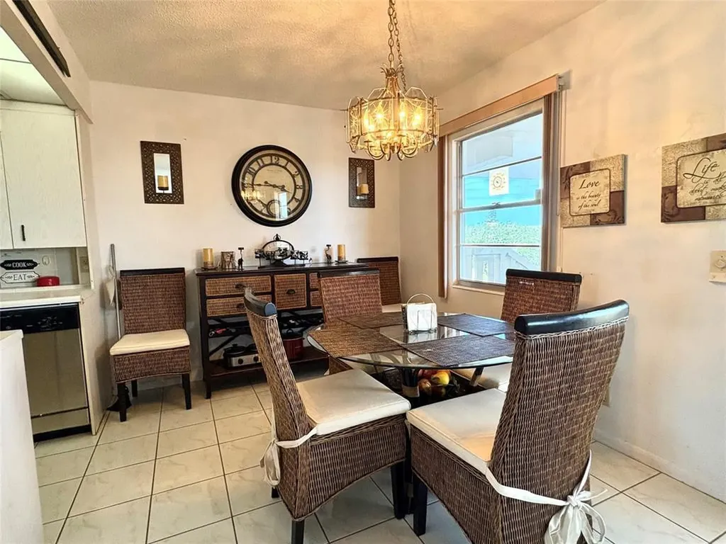 4046 Guildford Boca Raton FL 33434
