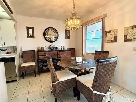 4046 Guildford Boca Raton FL 33434