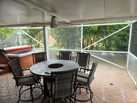 10207 NW 82nd Street Tamarac FL 33321