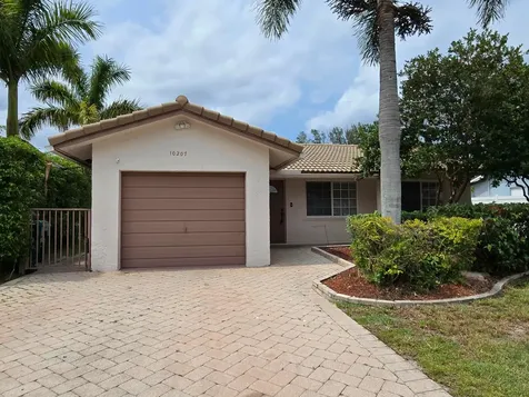 10207 NW 82nd Street Tamarac FL 33321