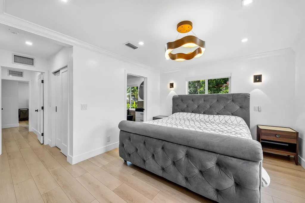 2866 SW 8th Street Boynton Beach FL 33435