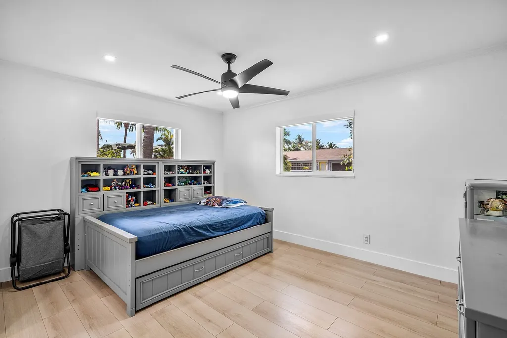 2866 SW 8th Street Boynton Beach FL 33435
