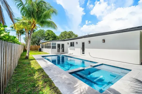 2866 SW 8th Street Boynton Beach FL 33435