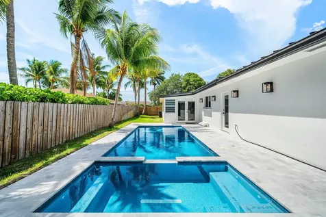 2866 SW 8th Street Boynton Beach FL 33435