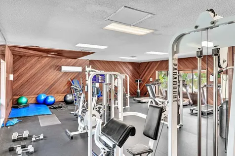 5314 NE 6 Avenue Oakland Park FL 33334