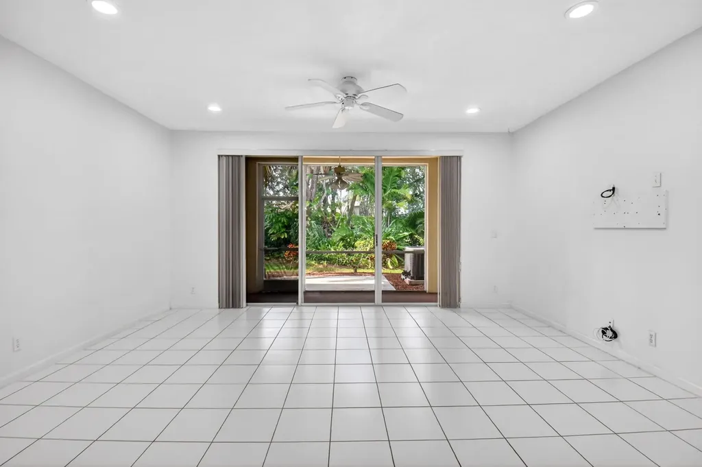 9695 Porta Leona Lane Boynton Beach FL 33472