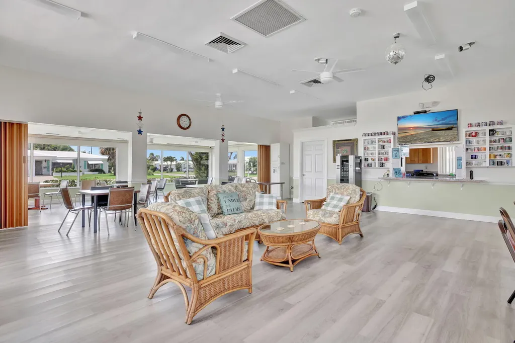3121 E Golf Boulevard Pompano Beach FL 33064