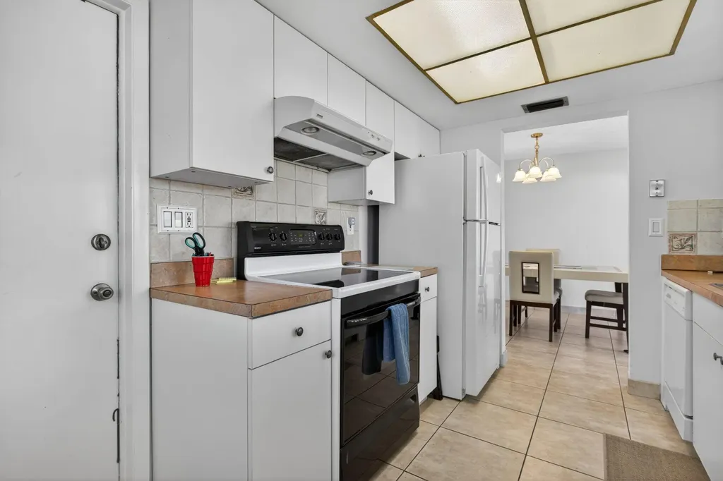 3121 E Golf Boulevard Pompano Beach FL 33064