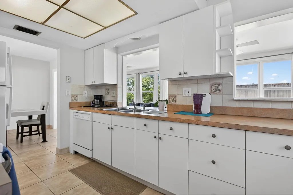 3121 E Golf Boulevard Pompano Beach FL 33064