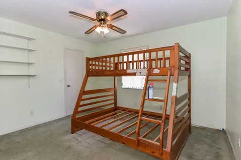 915 SW John Maccormack Terrace Port St Lucie FL 34953