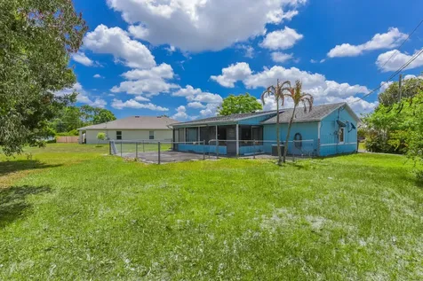 915 SW John Maccormack Terrace Port St Lucie FL 34953
