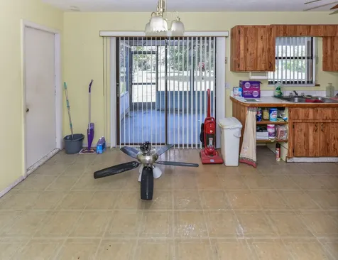 915 SW John Maccormack Terrace Port St Lucie FL 34953