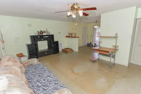 915 SW John Maccormack Terrace Port St Lucie FL 34953