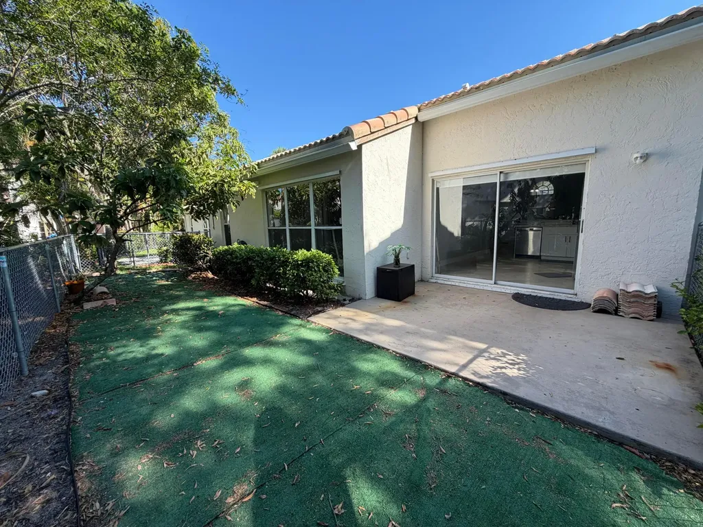 7657 Sanctuary Drive Coral Springs FL 33065