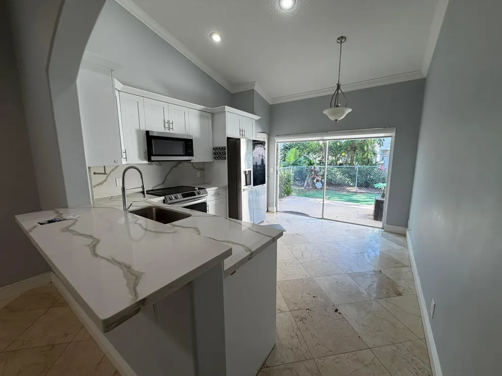 7657 Sanctuary Drive Coral Springs FL 33065