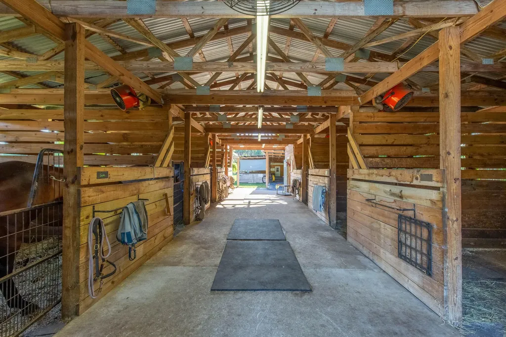 851 Hyde Park Road Loxahatchee Groves FL 33470