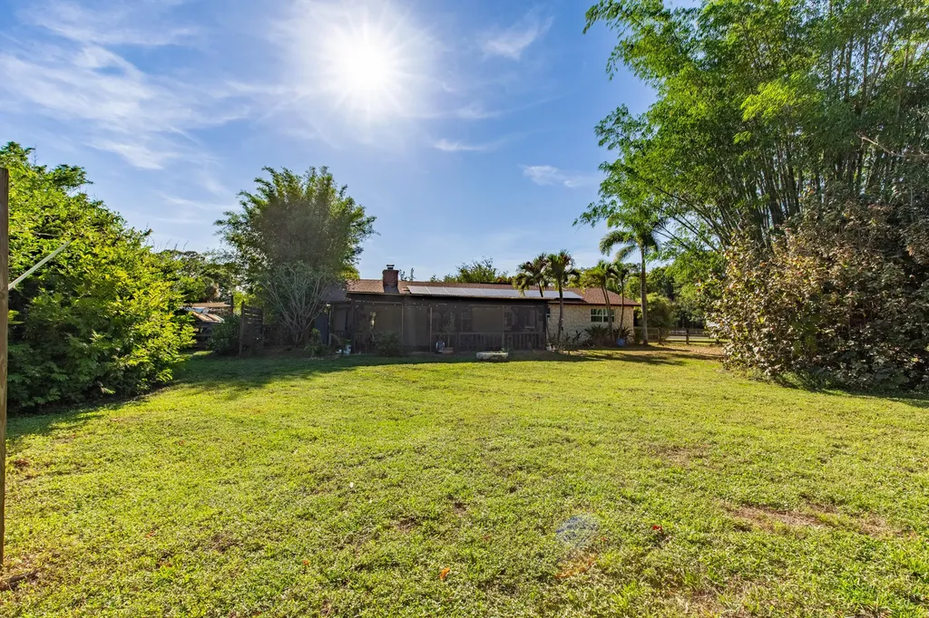 851 Hyde Park Road Loxahatchee Groves FL 33470