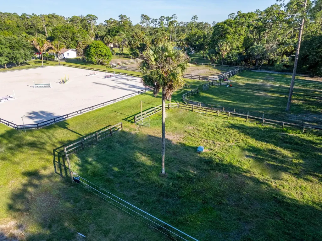 851 Hyde Park Road Loxahatchee Groves FL 33470